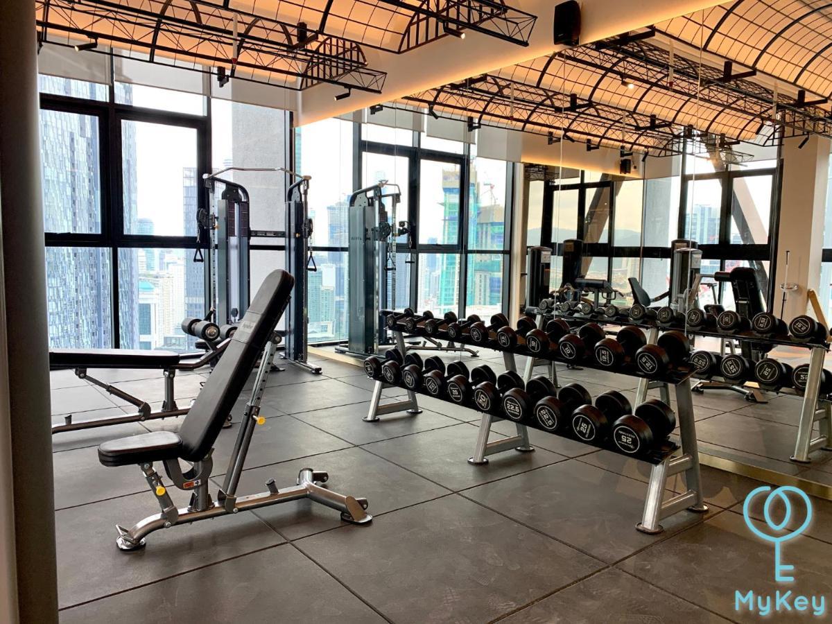 Scarletz Suites By Mykey Куала-Лумпур Екстер'єр фото The gym at the 10th floor