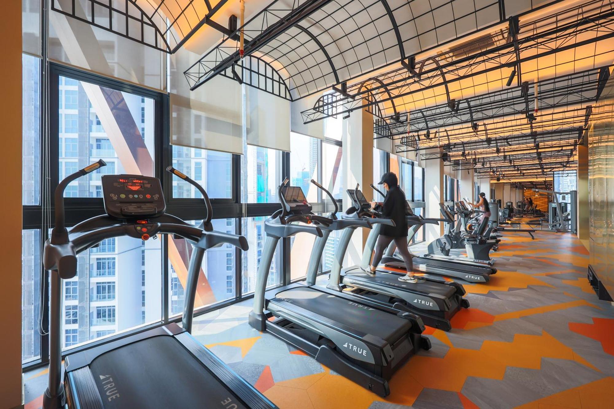 Scarletz Suites By Mykey Куала-Лумпур Екстер'єр фото The gym at the 39th floor